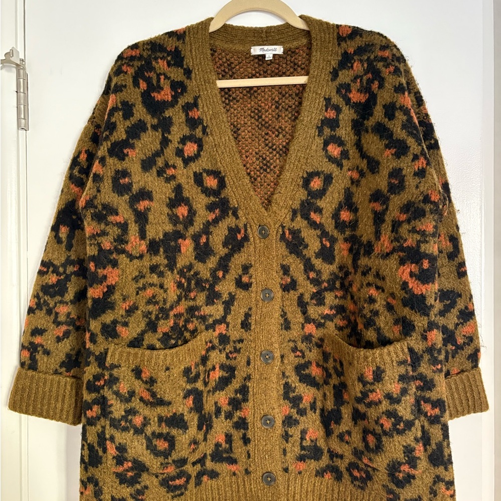 Madewell Oversized V-neck Cardigan in leopard